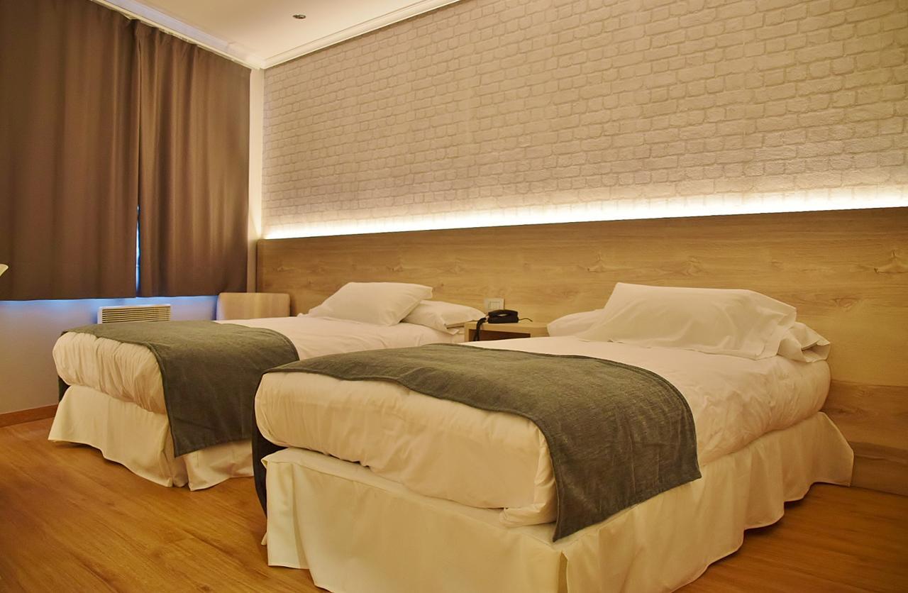 Hospedium Hotel La Marina Costa Da Morte 西宜 外观 照片