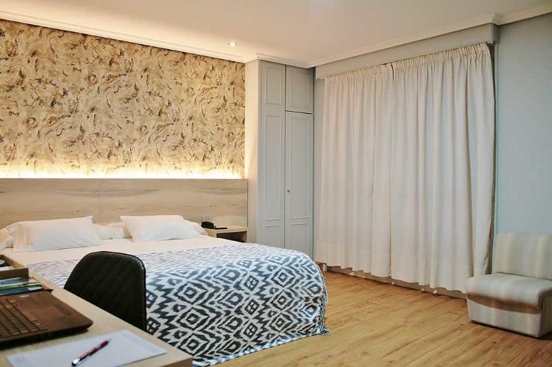Hospedium Hotel La Marina Costa Da Morte 西宜 外观 照片