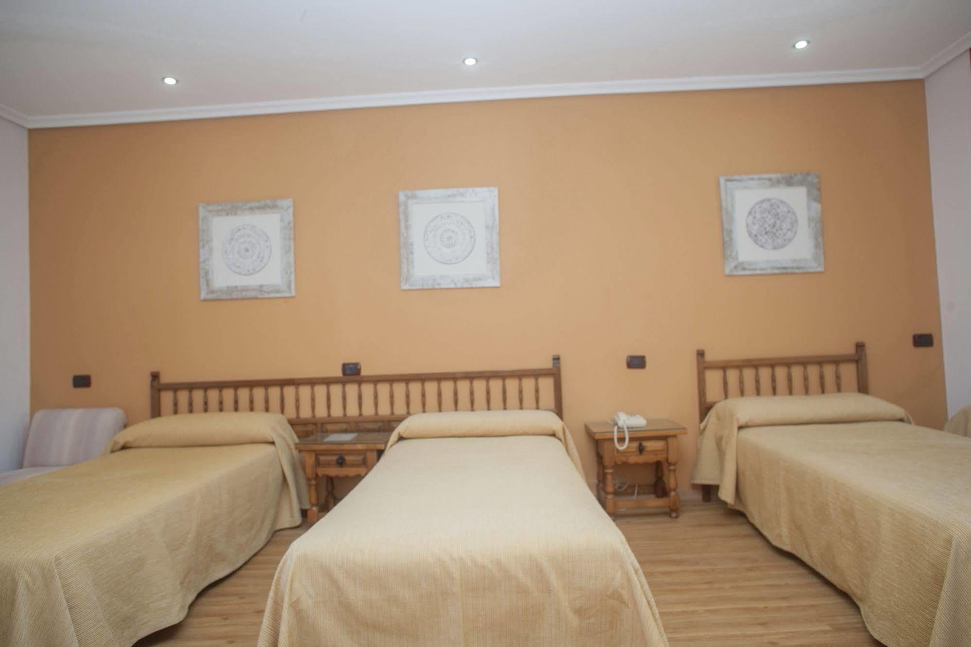Hospedium Hotel La Marina Costa Da Morte 西宜 外观 照片