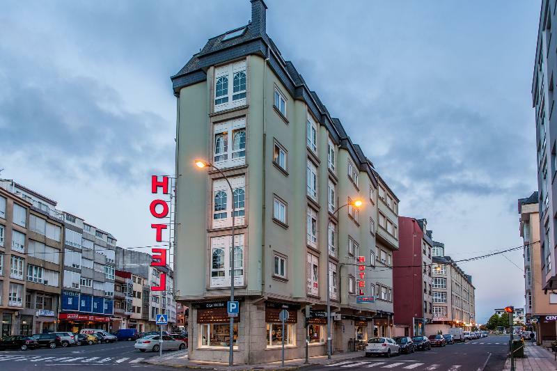 Hospedium Hotel La Marina Costa Da Morte 西宜 外观 照片